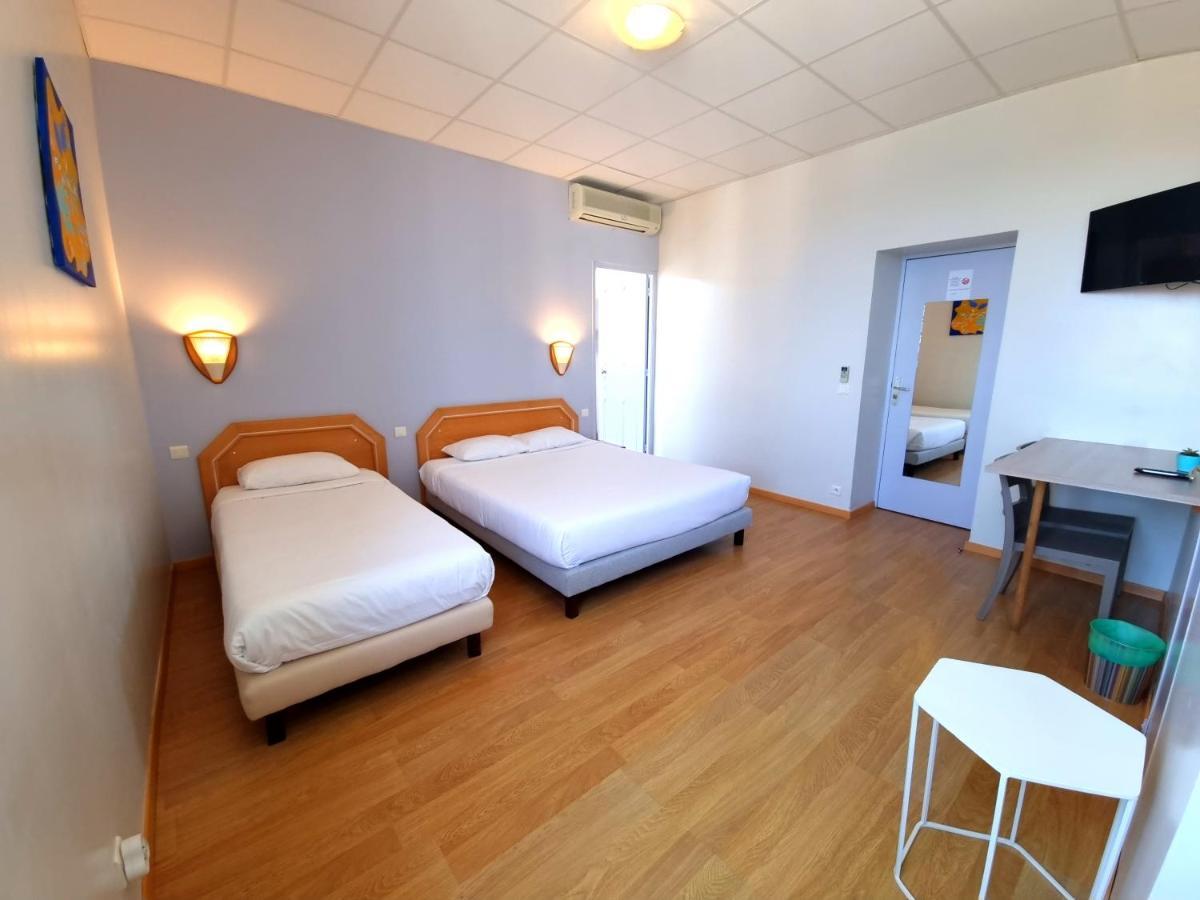 Hotel Sole Mare Калви Екстериор снимка