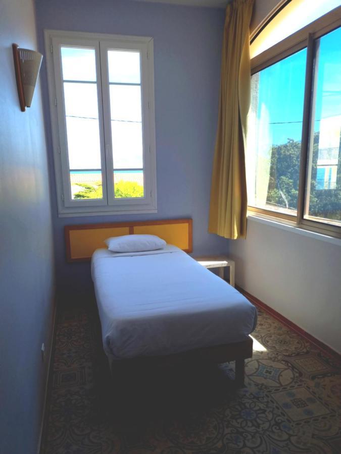 Hotel Sole Mare Калви Екстериор снимка