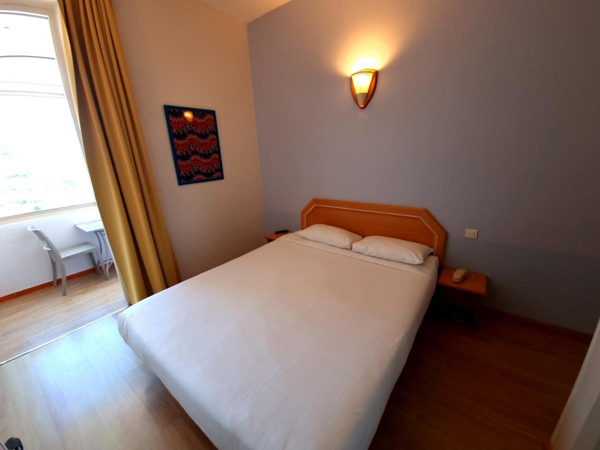 Hotel Sole Mare Калви Екстериор снимка