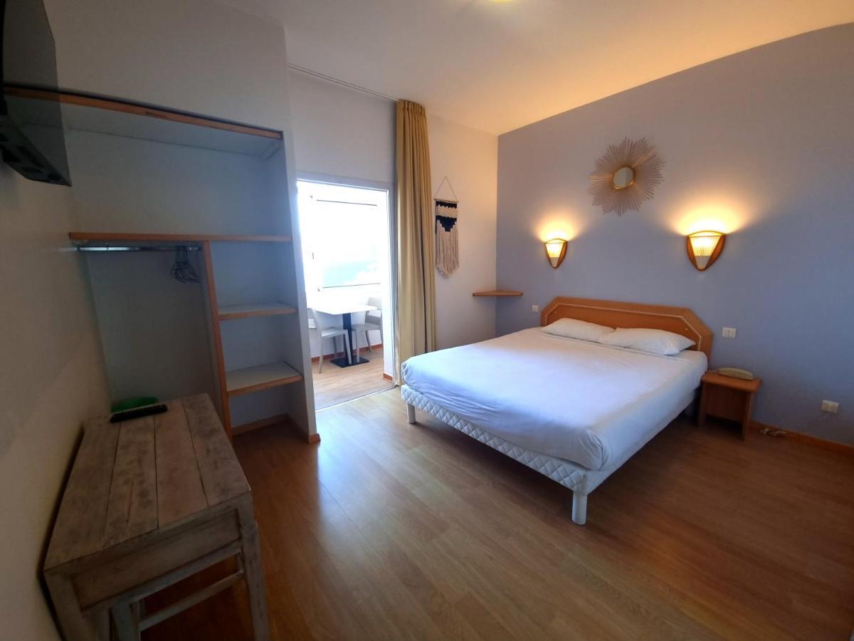 Hotel Sole Mare Калви Екстериор снимка