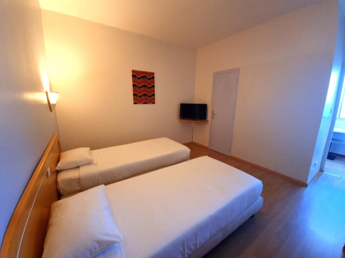 Hotel Sole Mare Калви Екстериор снимка