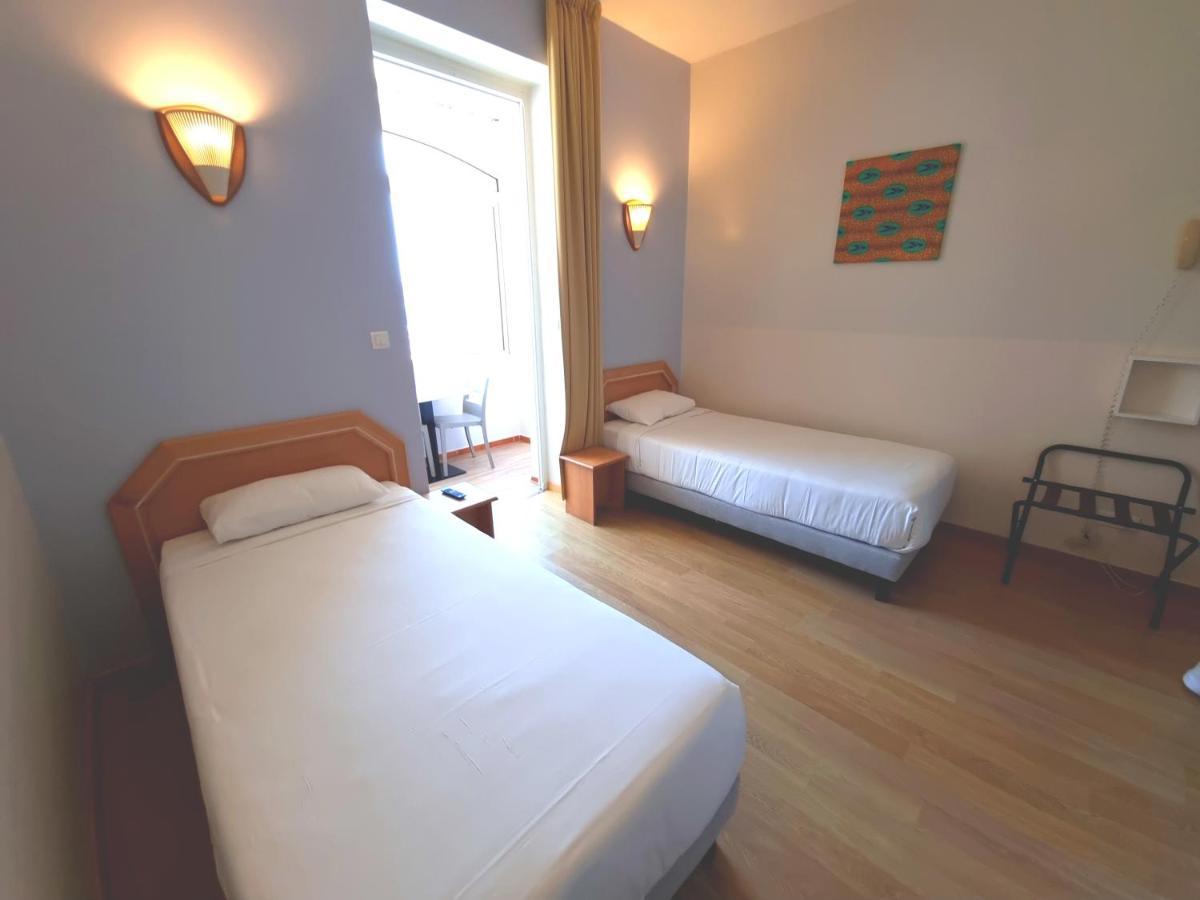 Hotel Sole Mare Калви Екстериор снимка