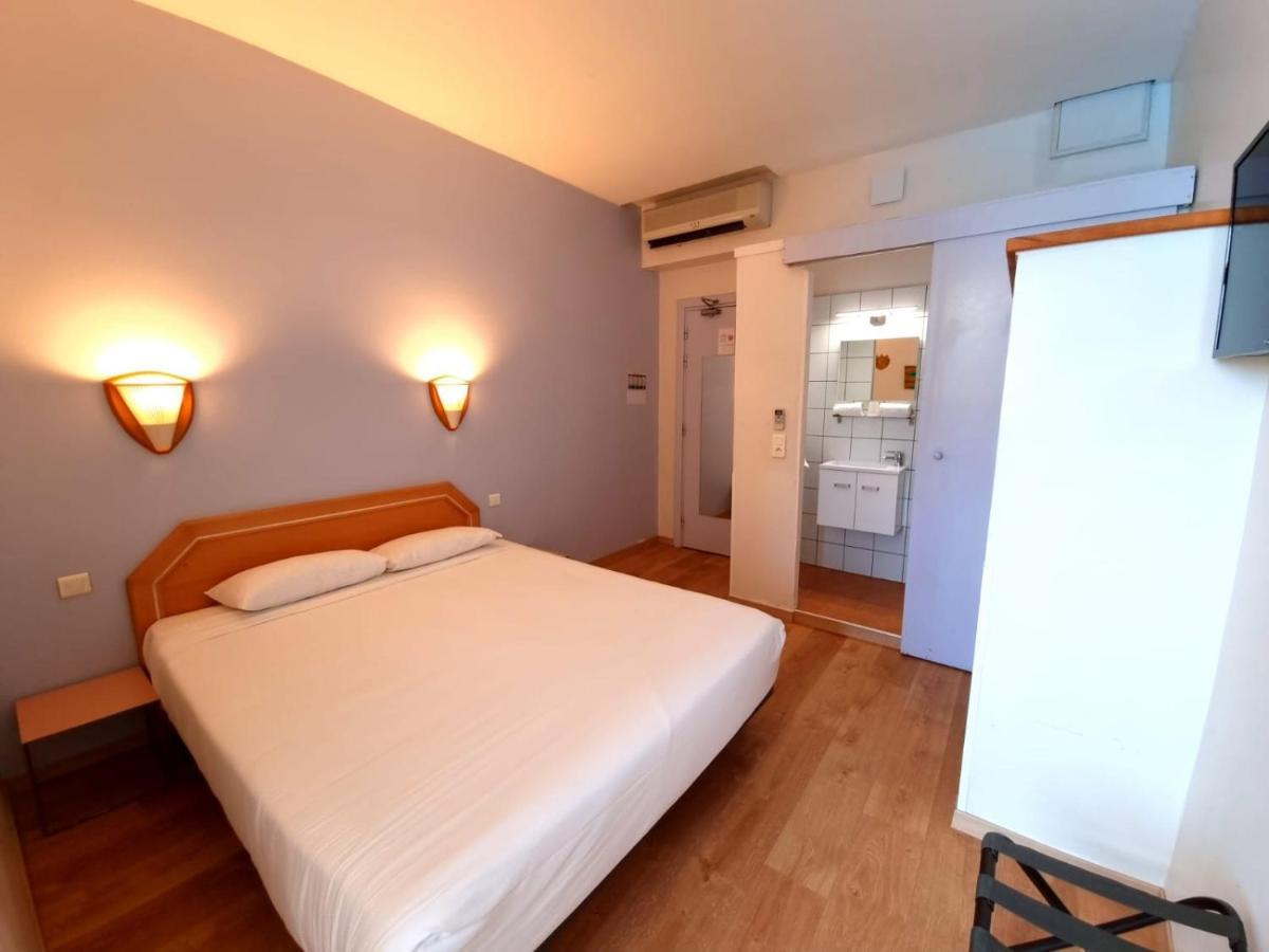 Hotel Sole Mare Калви Екстериор снимка