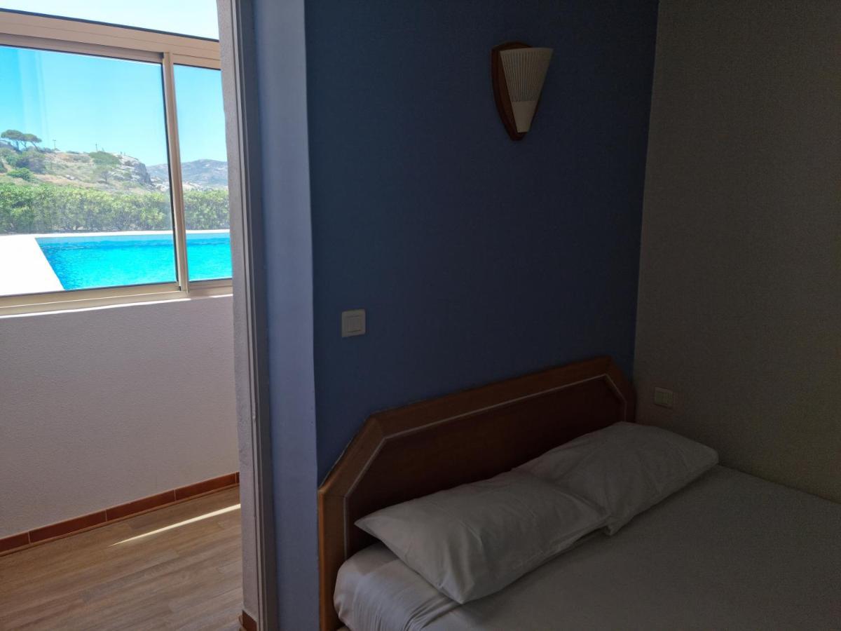 Hotel Sole Mare Калви Екстериор снимка